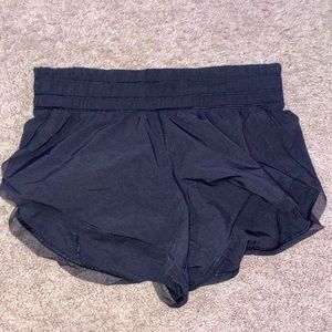 lululemon black shorts